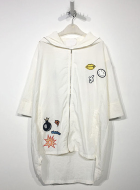 潮系列 D83011 时尚风衣外套品牌女装折扣