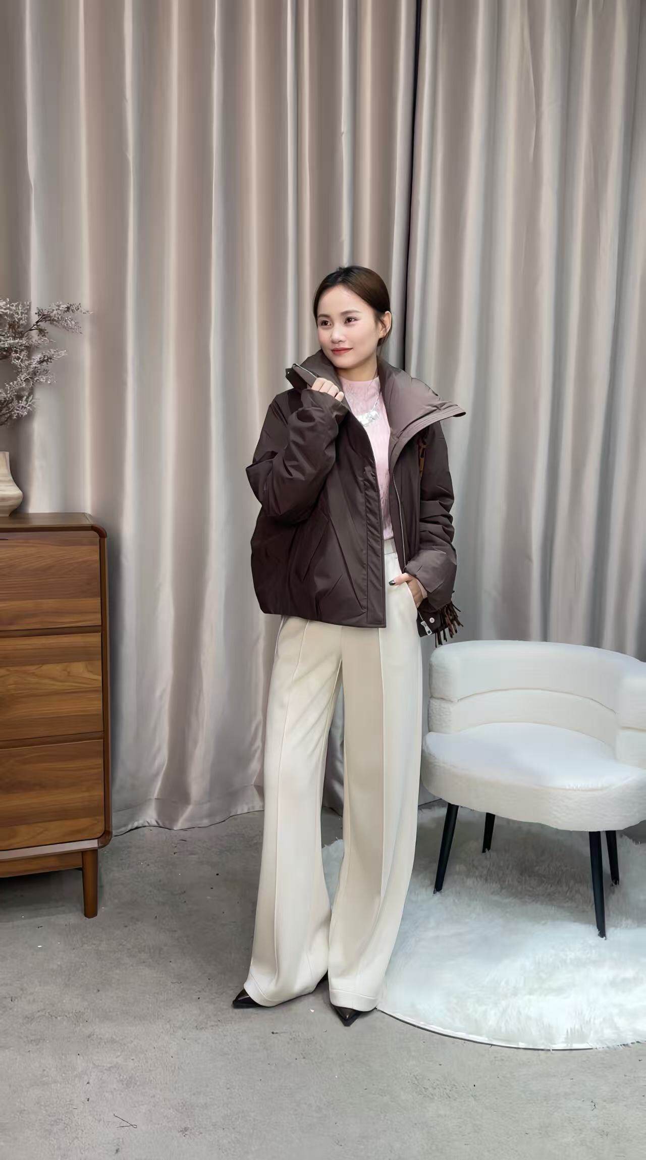 2026秋冬新款连帽羽绒服女短款小个子加厚保暖鹅绒外套潮酷女