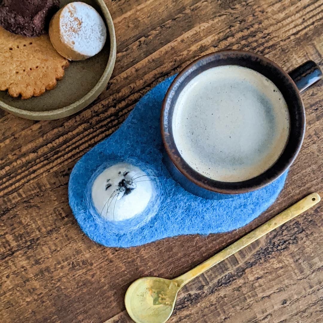 戳戳乐羊毛毡海豹杯垫手工简单