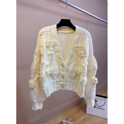 羊毛单排扣V领花朵外套