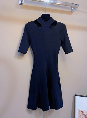 M家 经典款女装法式简约解构风镂空针织短袖黑色连衣裙收腰显瘦