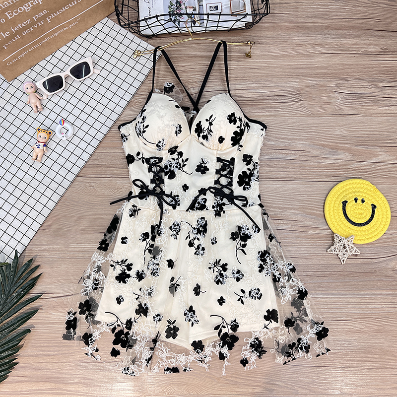 碎花性感女网红款保守显瘦连体