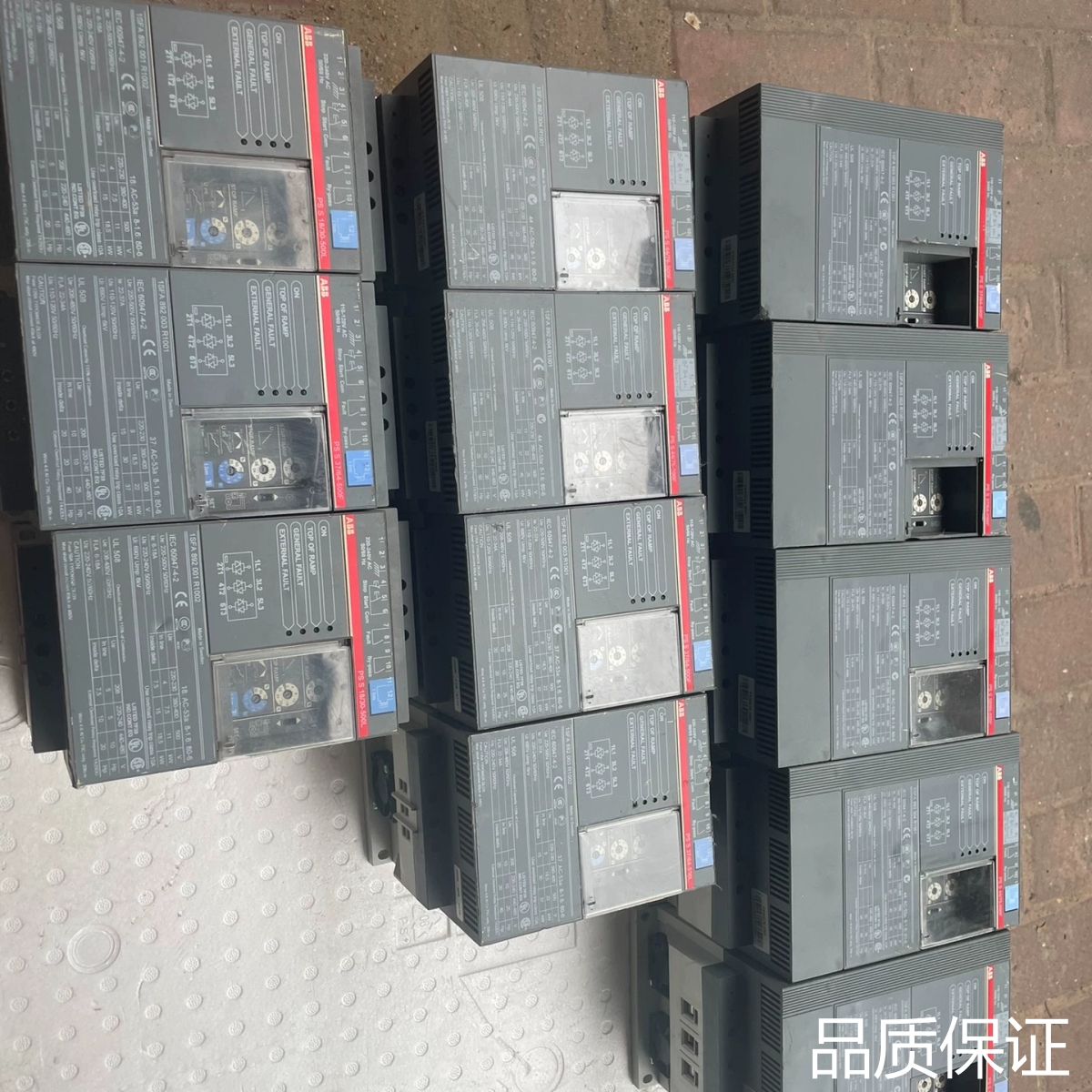 询价ABB软启动器，型号多样，具体型号见图。成色如图，有小磕碰