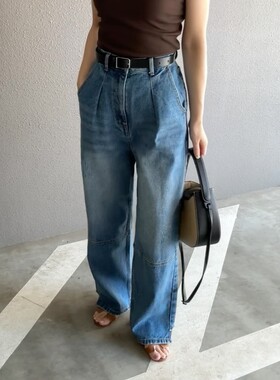 2.6万长腿高贵气质棉宽腿牛仔裤