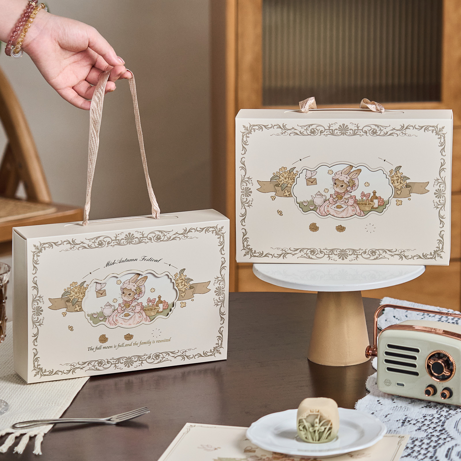 2025中秋月饼包装盒萌兔茶礼蛋黄酥手提软盒礼盒蛋黄酥礼品盒子