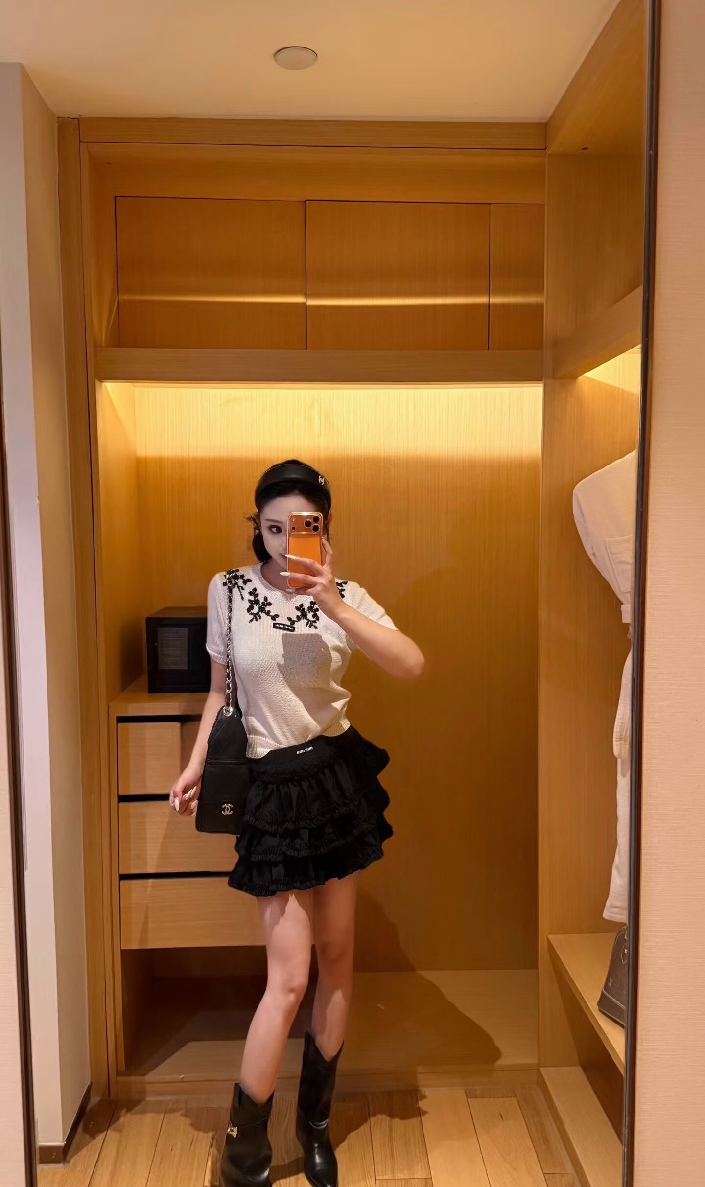 2026新款早春款名媛时尚百搭圆领短袖针织上衣女