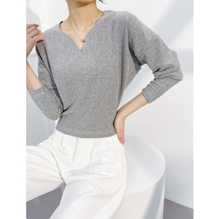 银色上衣女时尚洋气时髦轻奢高级感2025秋冬新款内搭短款蝙蝠衫女