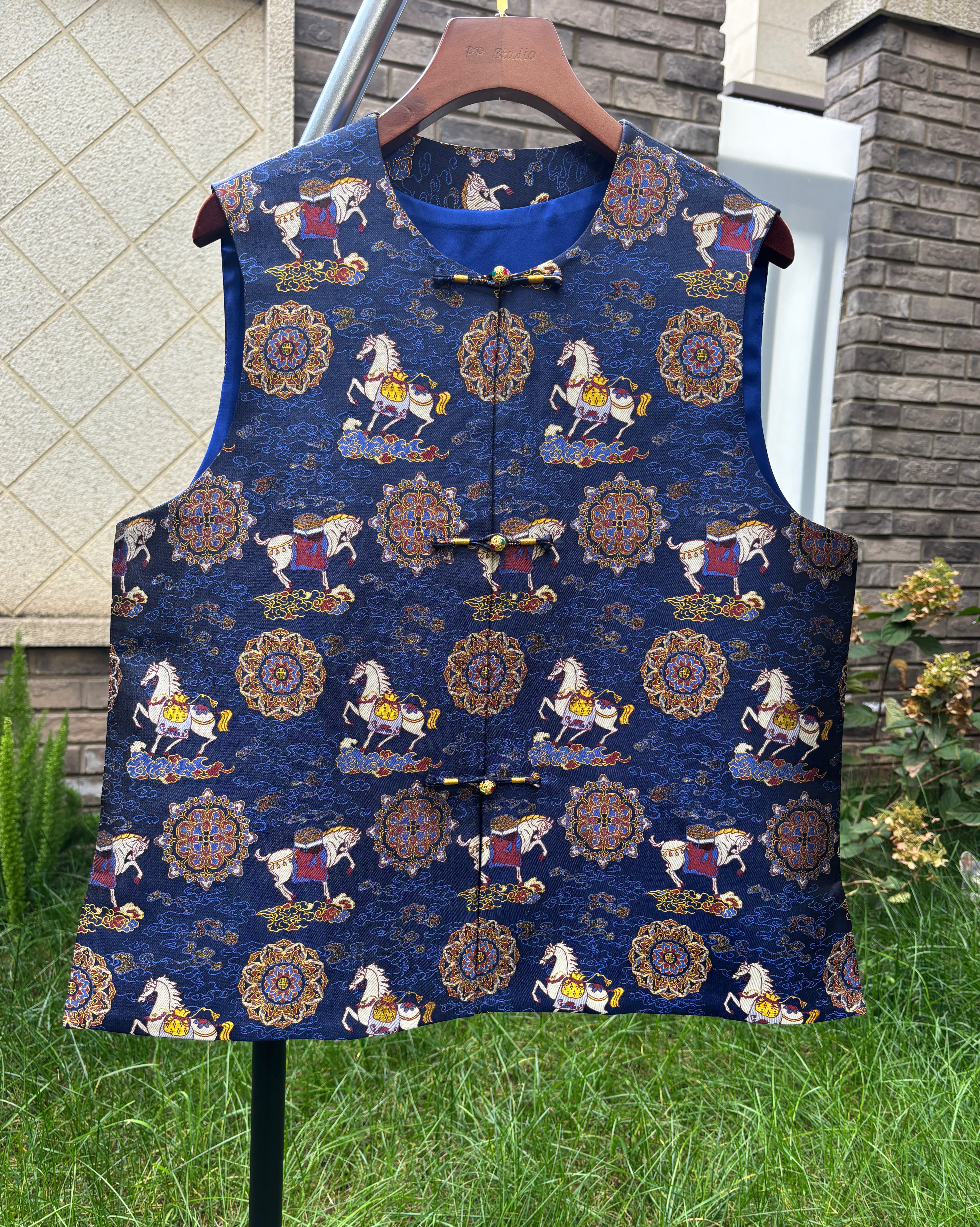 钱小萍马上有福 正品带钢印 内衬22姆米6A桑蚕丝 马上有福马甲