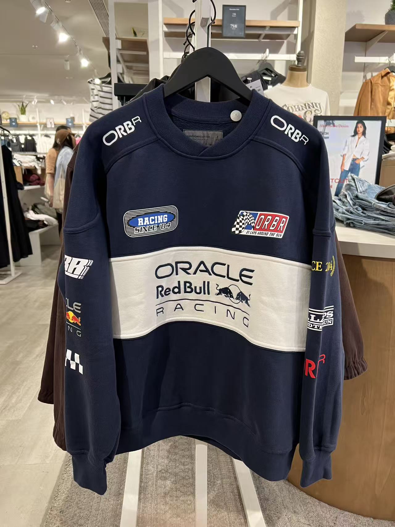 Abercrombie&Fitch AF新款红牛联名款卫衣不支持退货