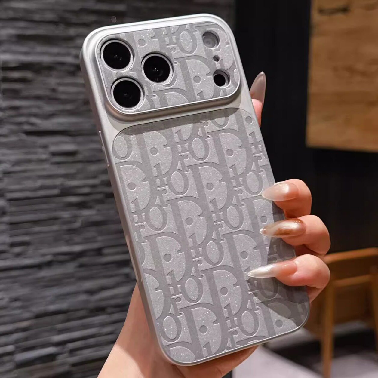 老花大牌秒变适用苹果17promax手机壳奢侈品iphone16pro高级感真皮全包15闪粉压印14高端复古D家大气小众