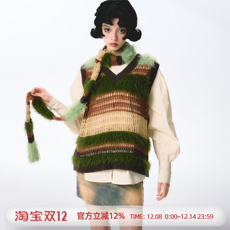 杨二大梦针织钩花马甲