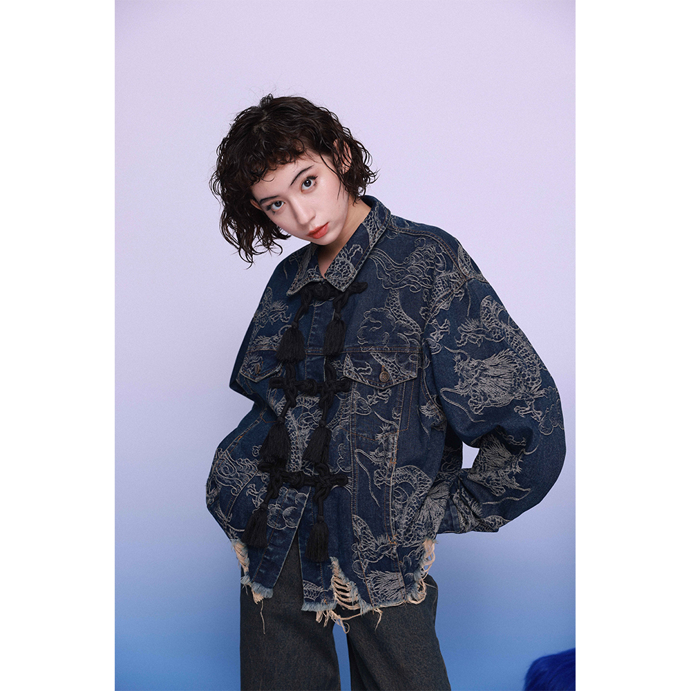 杨二大梦龙纹盘扣复古牛仔外套