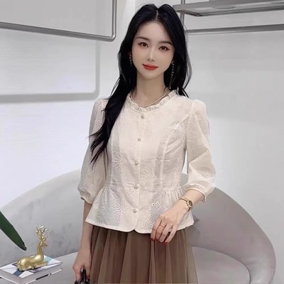 镂空刺绣高级衬衫女中年妈妈入秋穿搭大码胖mm减龄时尚上衣2025年