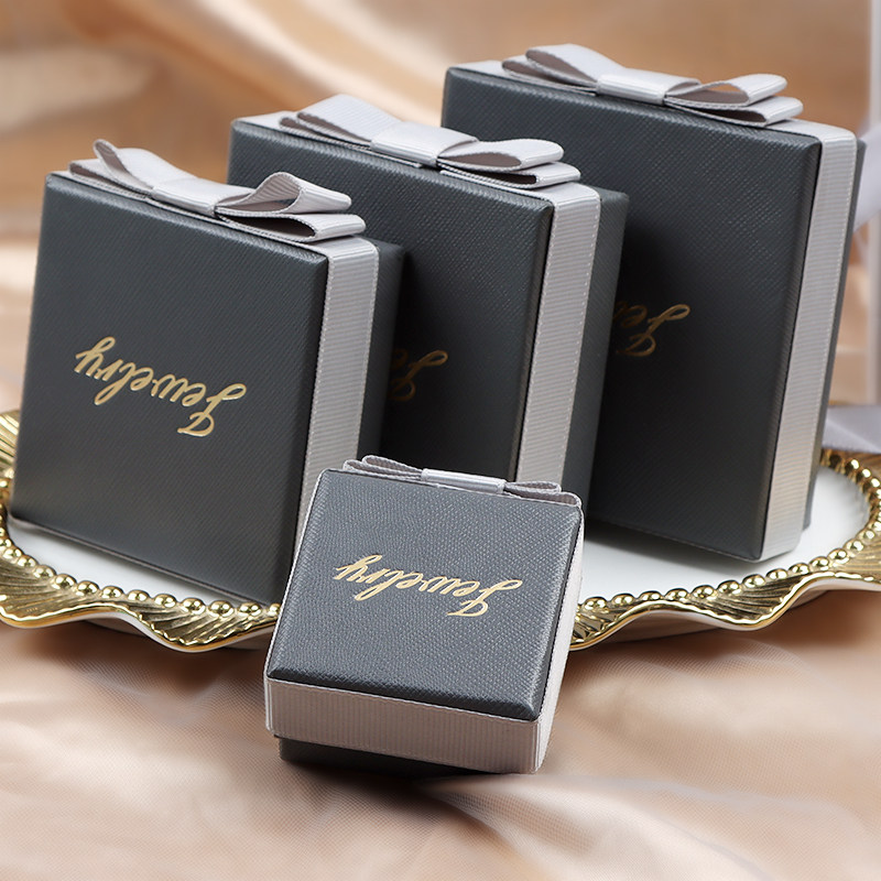 高级灰饰品包装盒现货可定制