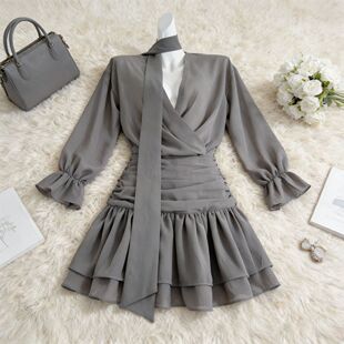 2026小众百搭春秋新款长袖V领气质显瘦短裙连衣裙韩版通勤A字裙子