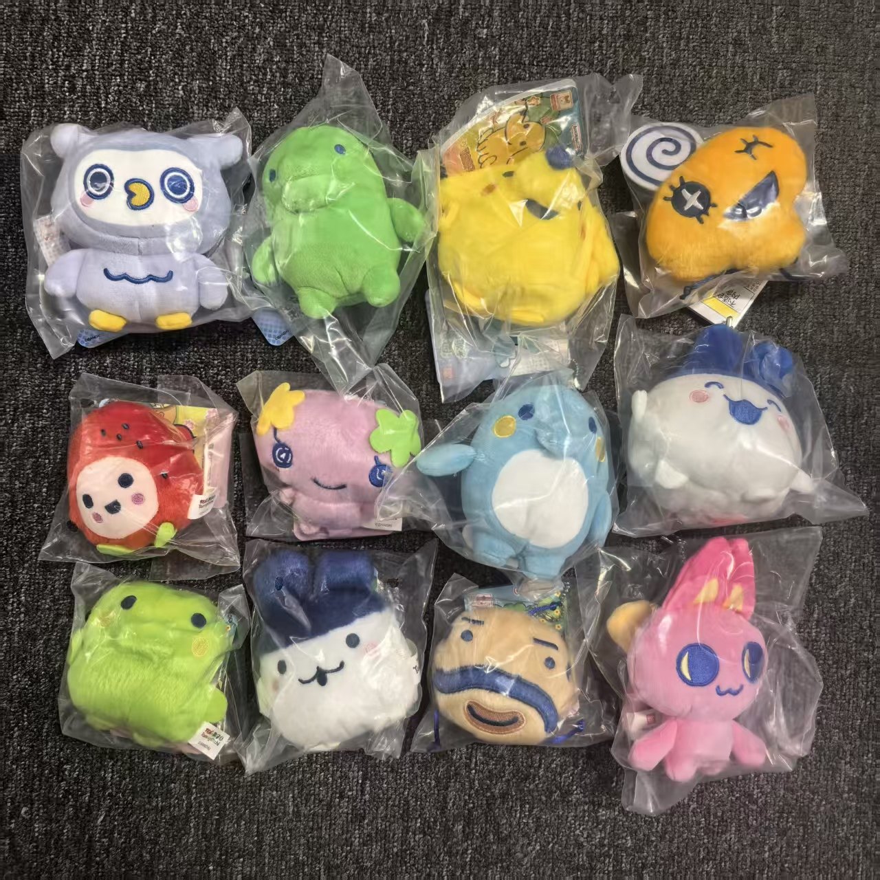 BANDAI万代正版拓麻歌子电子宠物机豆丁吉大嘴吉玩偶挂件送女生