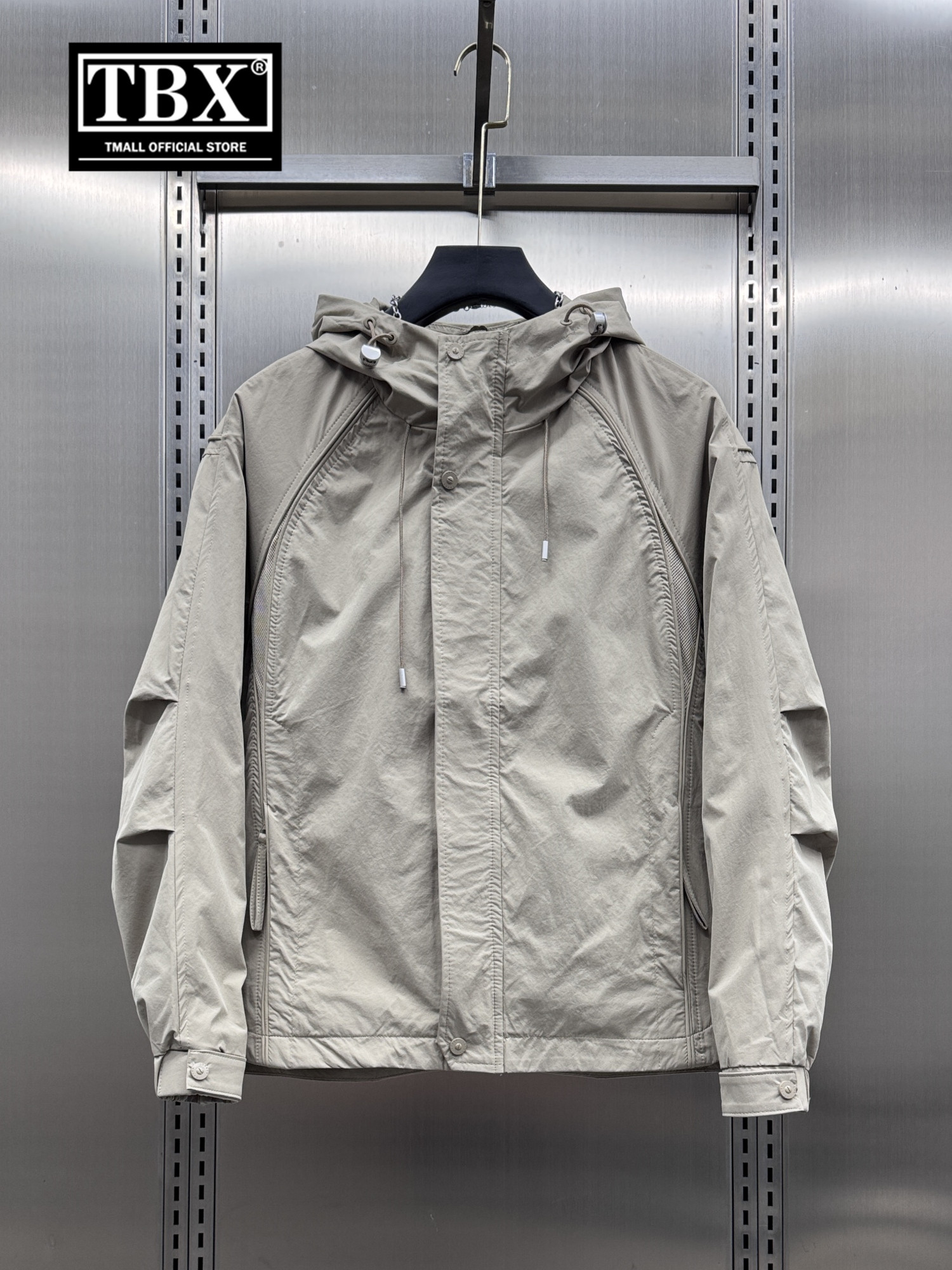 高端连帽冲锋衣外套男士2025新款爆款春秋季拼接工装休闲夹克男款