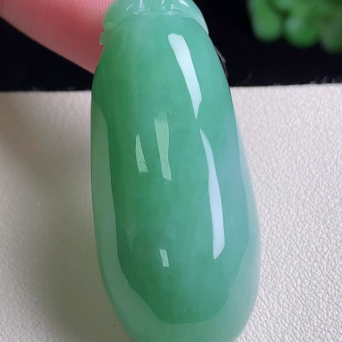 正品天然玉石冰绿底福瓜吊坠玉瓜挂件保真缅甸料A货翡翠福挂玉坠