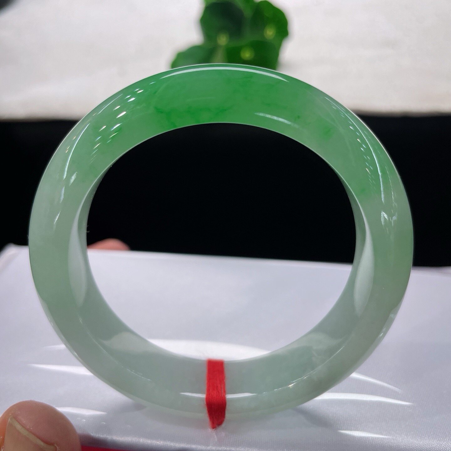 精品59-60大圈口翡翠手镯缅甸料A货天然玉石阳绿正圈平安镯玉镯子