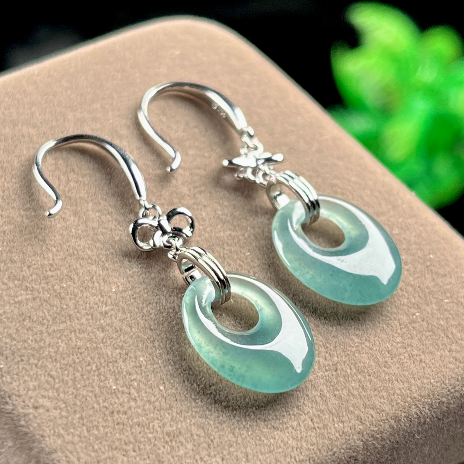 S925银镶嵌公主扣翡翠耳坠天然A货玉石耳环老坑冰种蓝水椭圆扣女