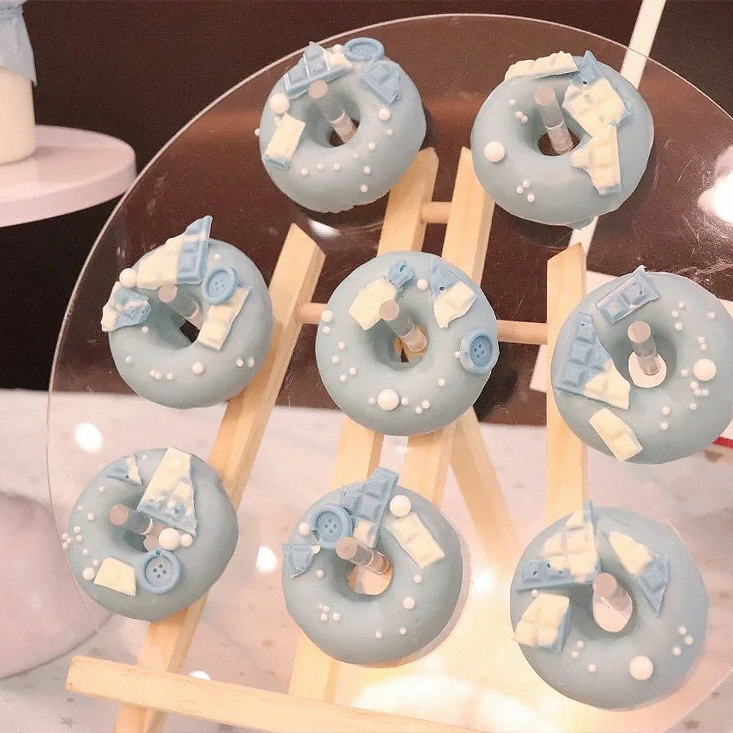 甜甜圈展示架甜品台架子亚克力甜品展示架透明支架点心摆台甜品架