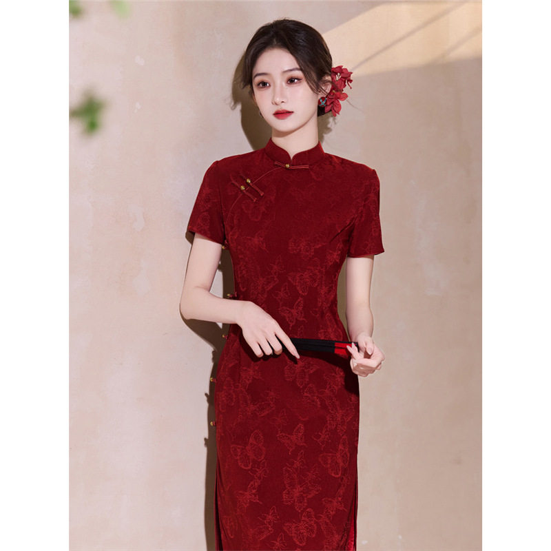 四小姐花样年华旗袍酒红色小个子订婚新娘结婚礼服高级感敬酒服