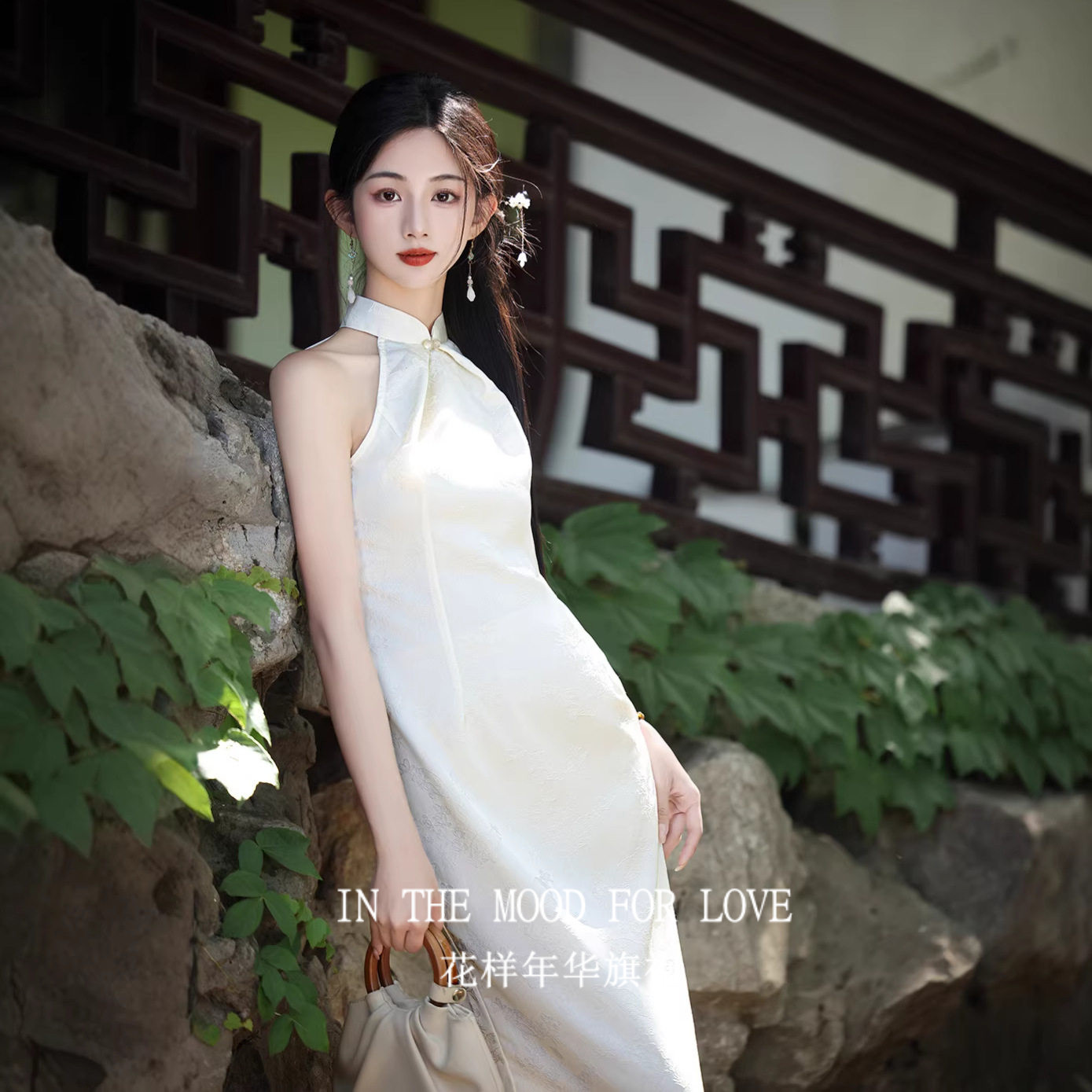 无袖挂脖长款改良中式礼服