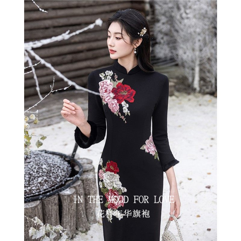 四小姐花样年华旗袍冬季黑色冬装加绒加厚国风年会礼服刺绣连衣裙