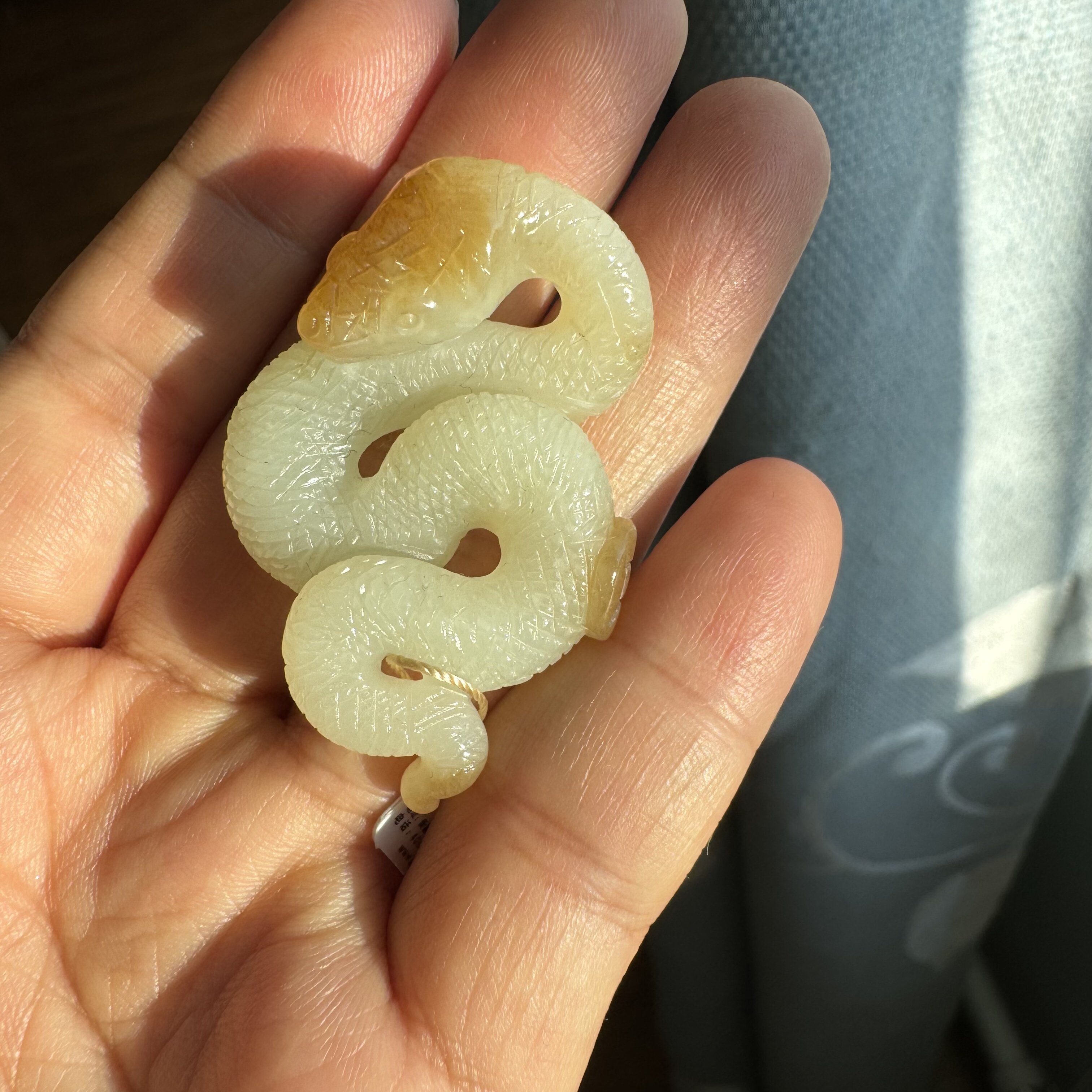 新疆且末料和田玉糖白玉生肖蛇吊坠金山糖白富贵缠身男女挂件挂坠