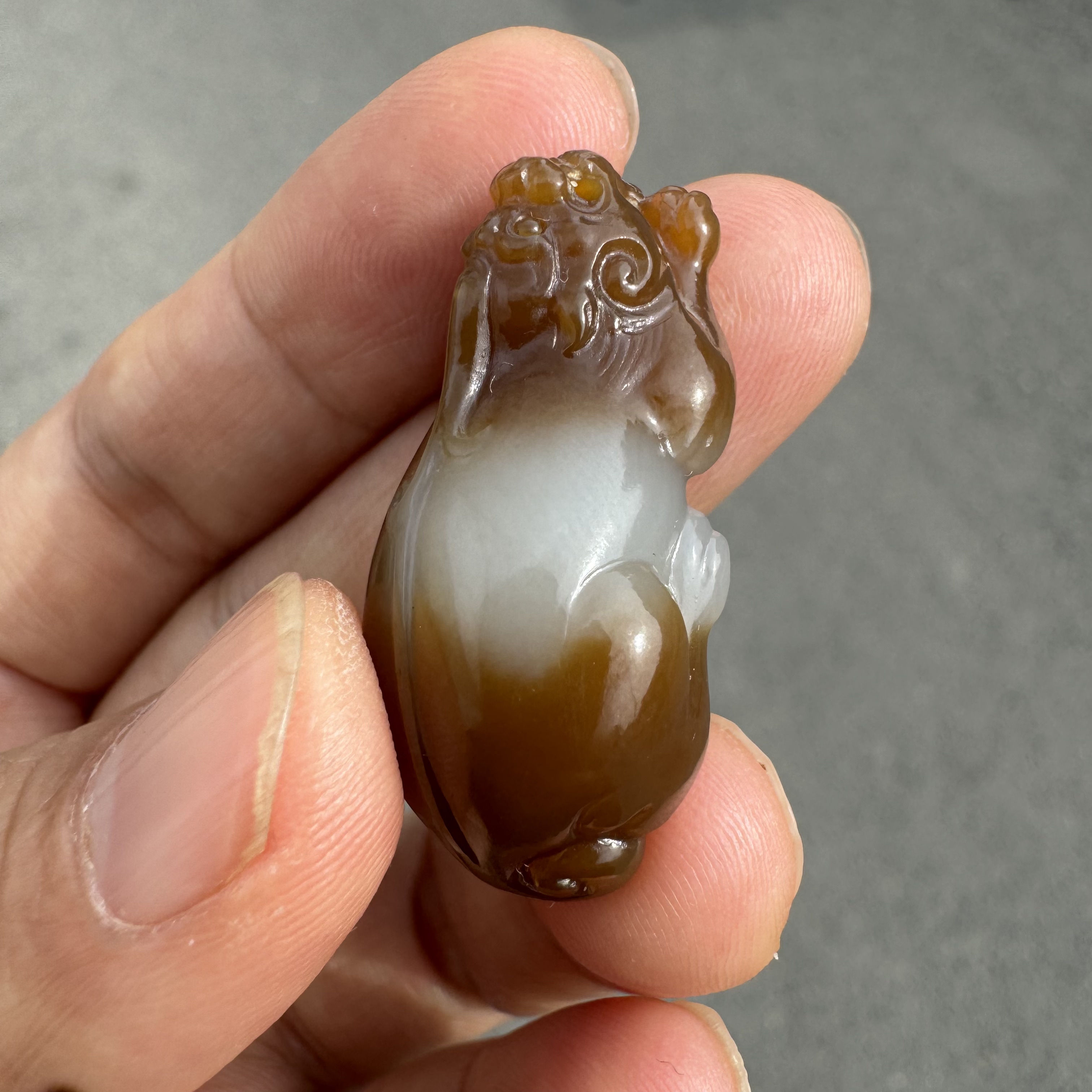 新疆和田玉糖白玉貔貅吊坠金山红糖白肉油膏无暇护主挂件糖白分明