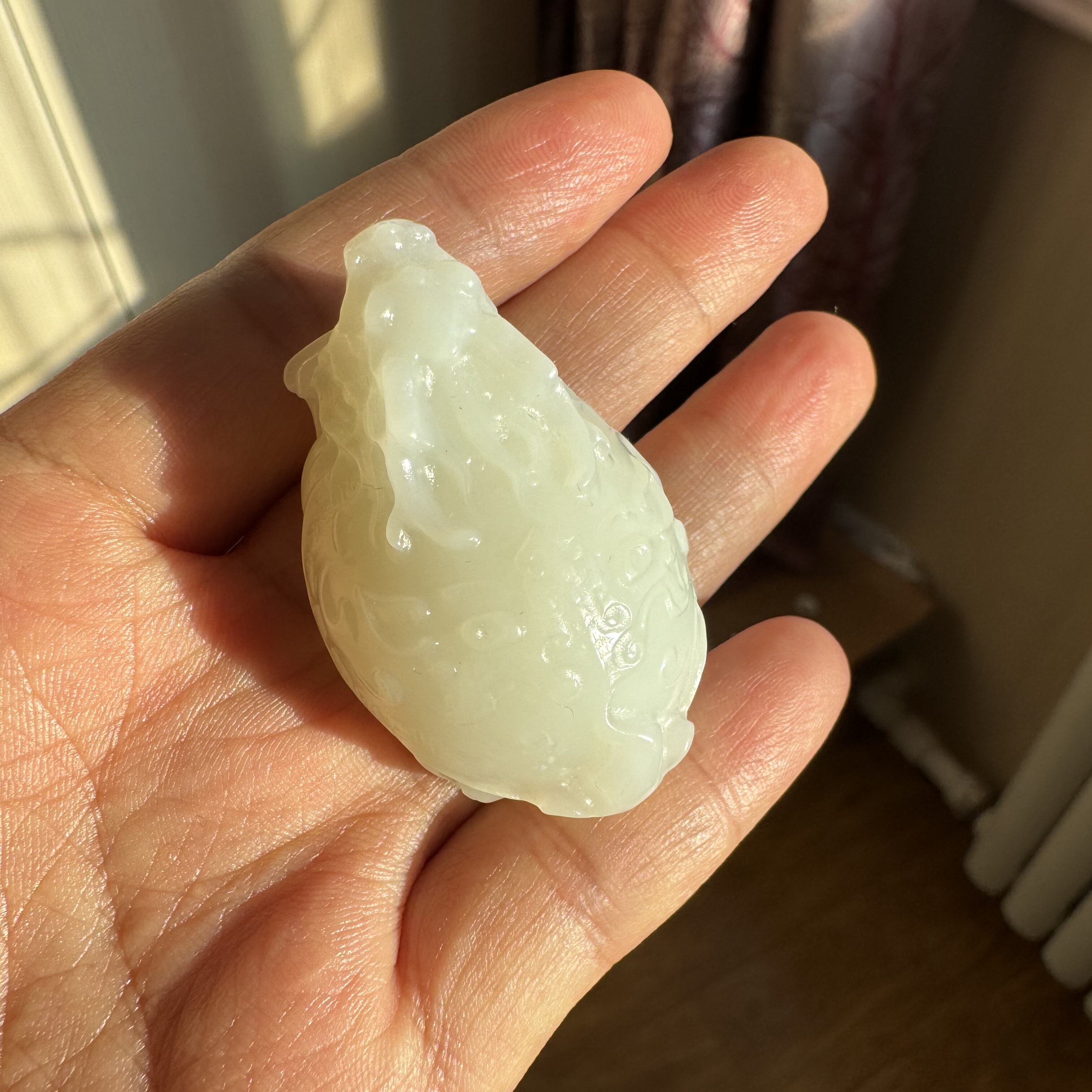 新疆米达料和田玉白玉龙龟挂件过眼过灯无结构油膏苏工精雕收藏级
