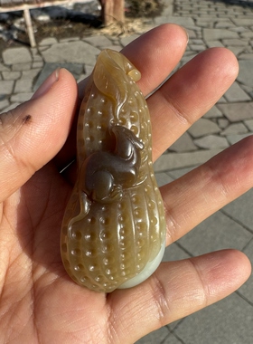 新疆且末老料和田玉糖白玉花生把件长寿果三色油膏料大挂件收藏