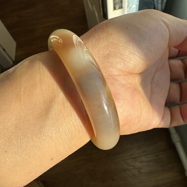 55圈新疆且末和田玉糖玉手镯暖糖细料局部微结构温柔女士收藏玉镯