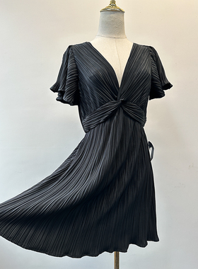 lus**显瘦连衣裙黑色银色V领褶皱飞飞袖高腰A字摆百褶气质通勤裙