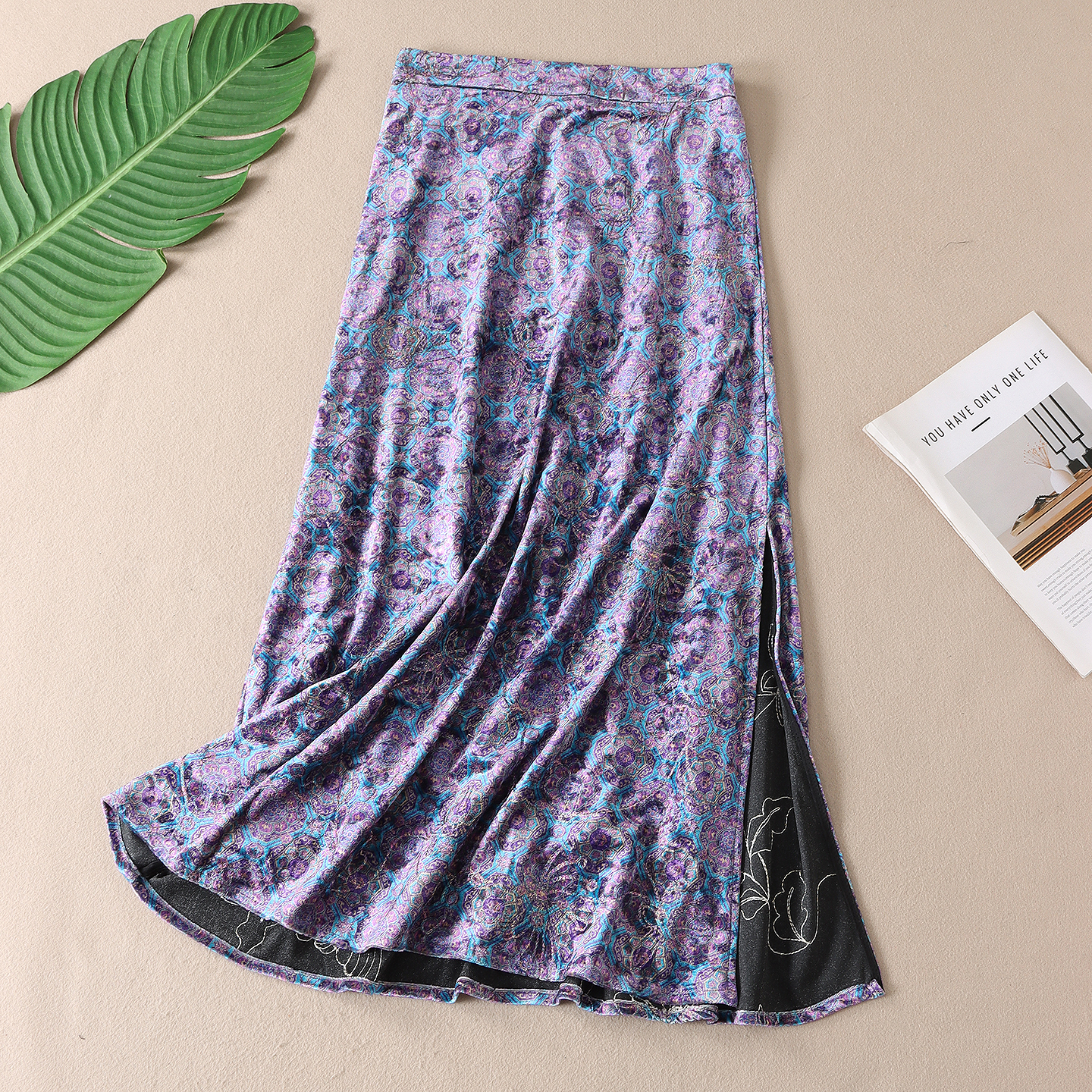 洋气金丝线绣花高腰显瘦半身裙