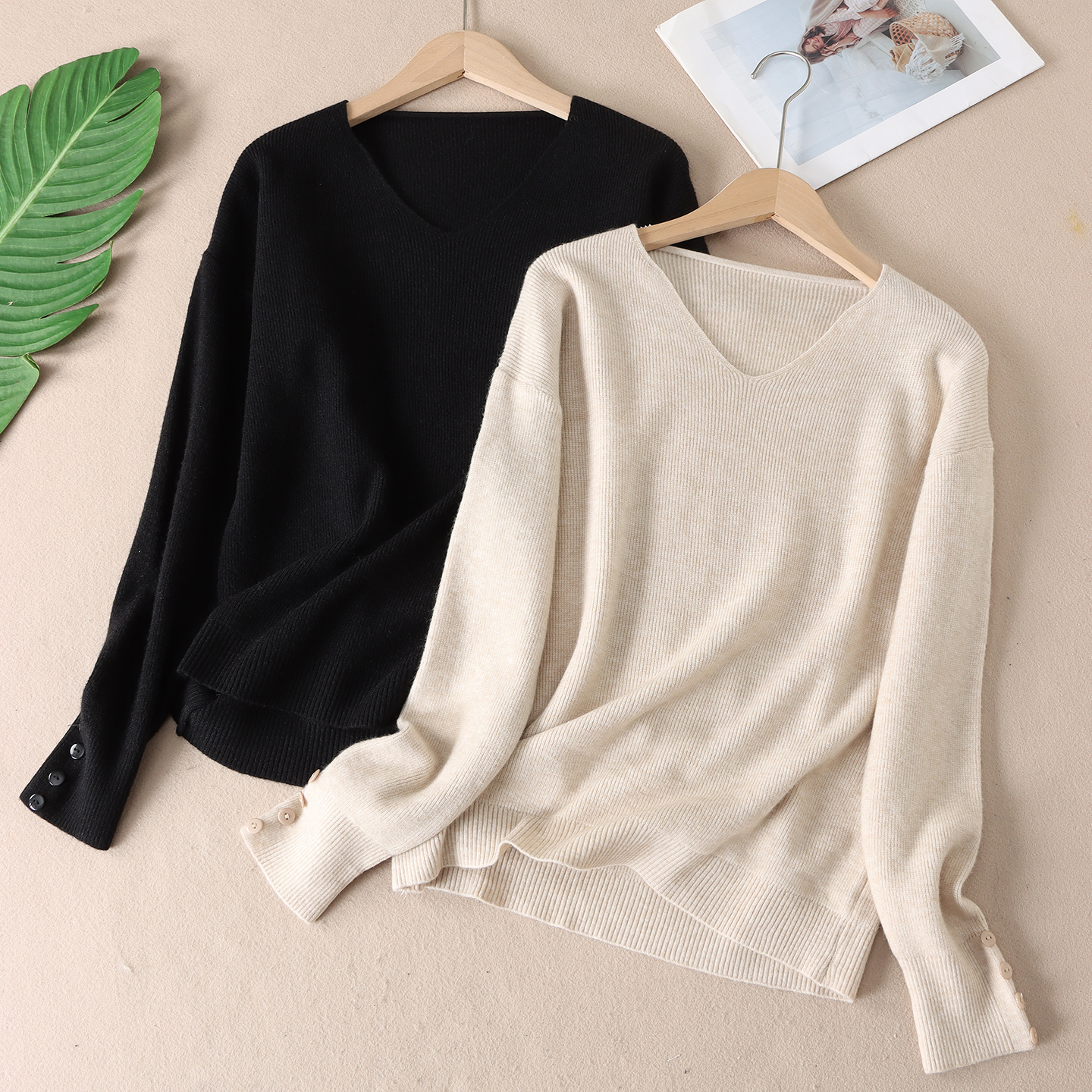 法式气质纯色V领针织衫修身打底