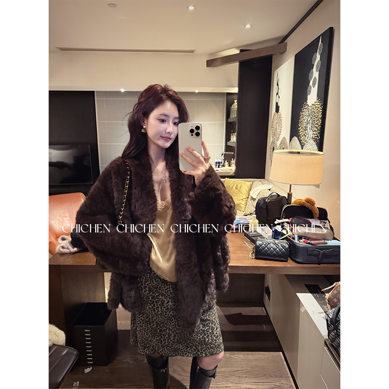 CHICHEN晨妍 富人区 仿花狐貂氛围感独家定染环保皮毛一体外套女