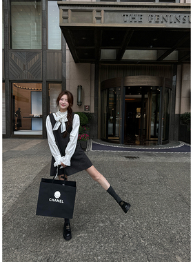 CHICHEN晨妍 俏皮千金 心动3.0  亮片粗纺呢方领背心裙