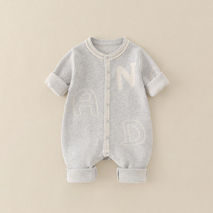 婴儿衣服可爱字母连体毛衣男女宝宝棉线满月爬服秋冬针织长袖套装