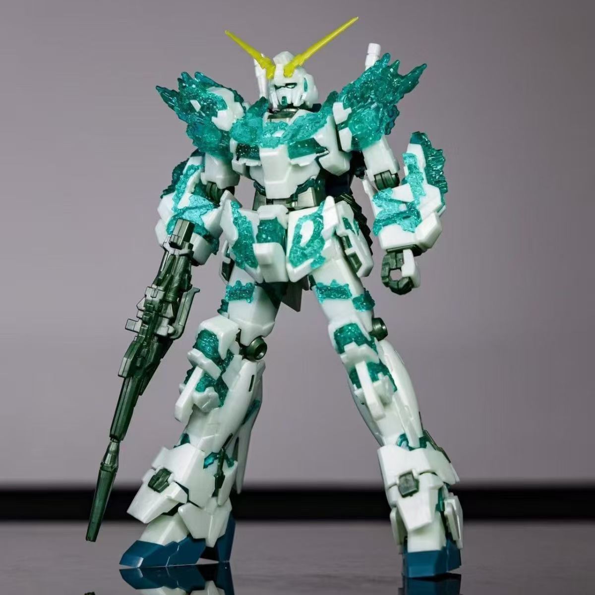星动823冰紫色结晶独角兽带格纳库HG1/144拼装模型机器人手办毁灭图片