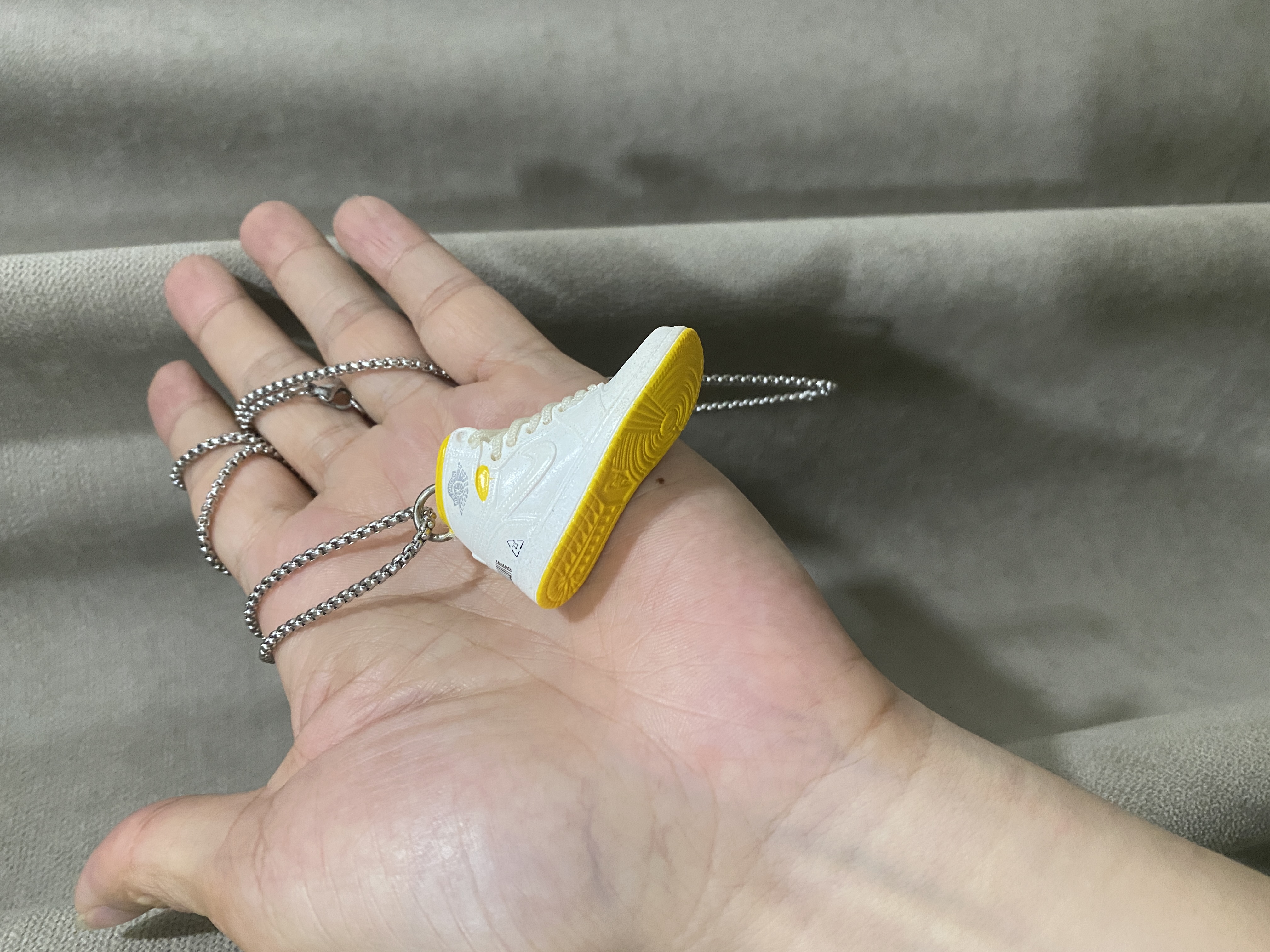 网红街头模型手办仿真微缩饰品创意立体个性鞋模迷你球鞋项链