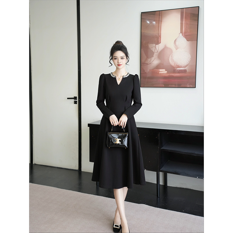 柒院家大码女装设计感烫钻连衣裙