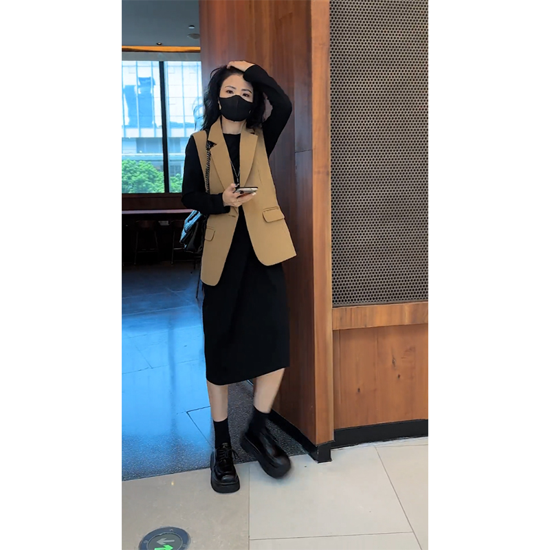 柒院微胖大码英伦风遮肉显瘦马甲