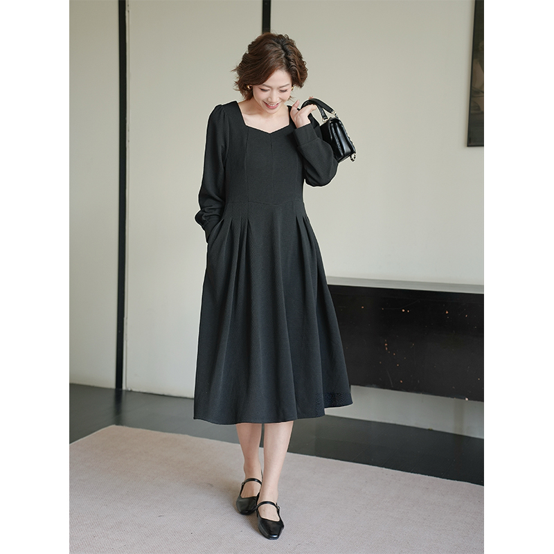 柒院家微胖大码方领长袖连衣裙女