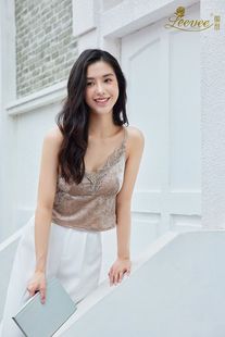 丽维D3025丝绒吊带背心2024秋冬内搭美背内衣女带胸垫打底衫