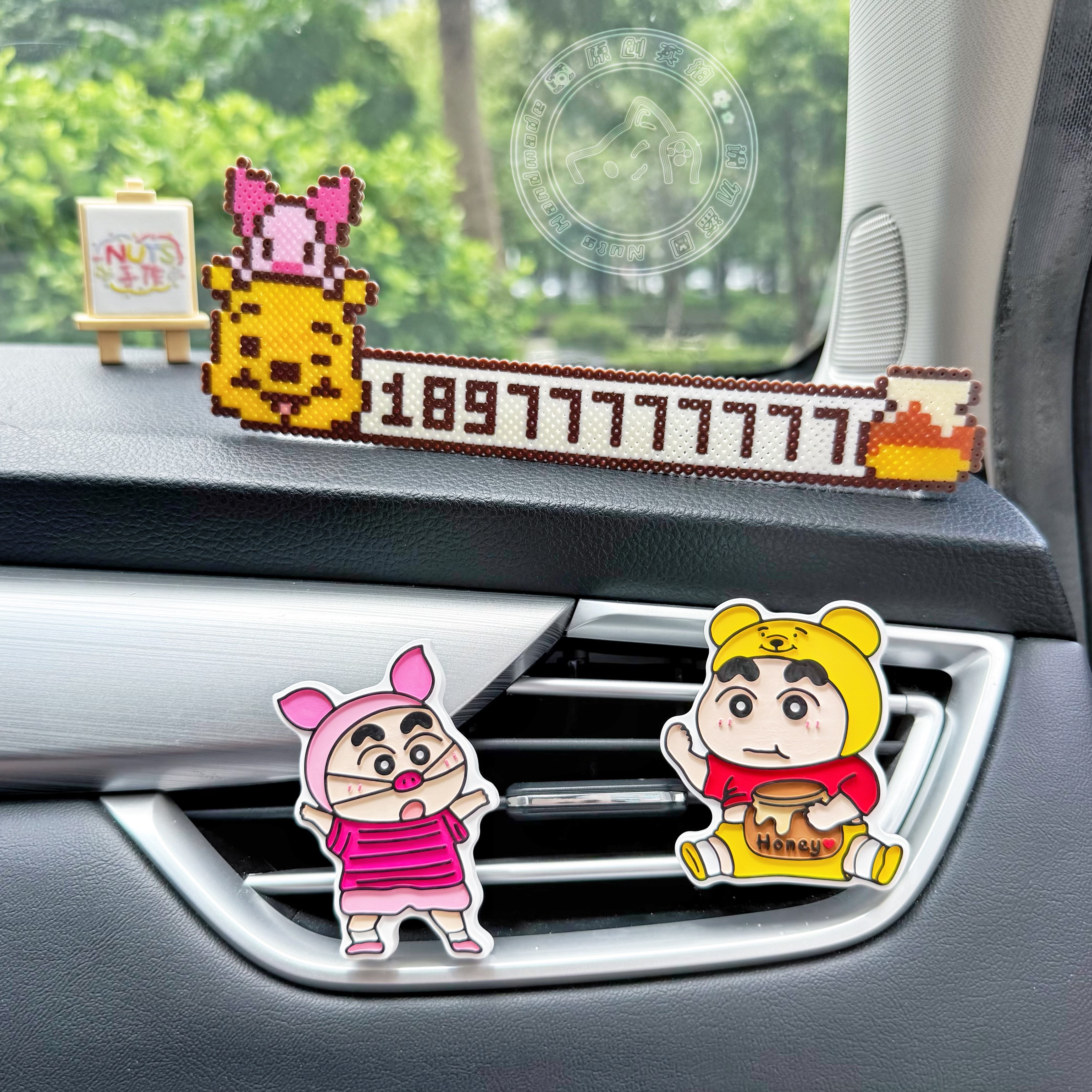 维尼熊蜡笔小新车载出风口香薰