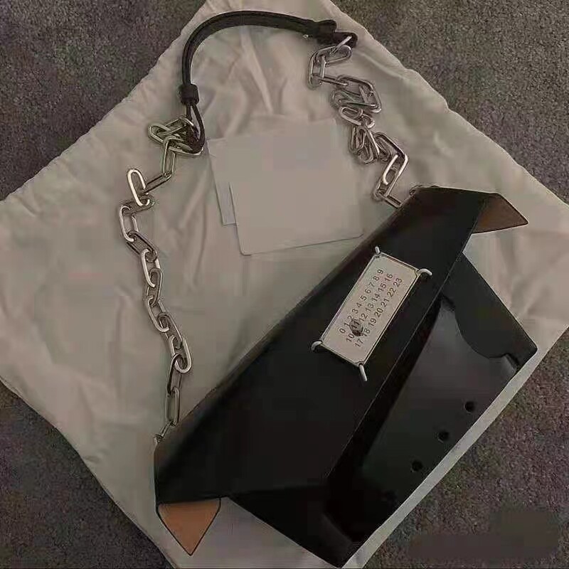 小众包包漆皮拼接不规则异形信封包链条斜挎包胸包手拿包2025新款