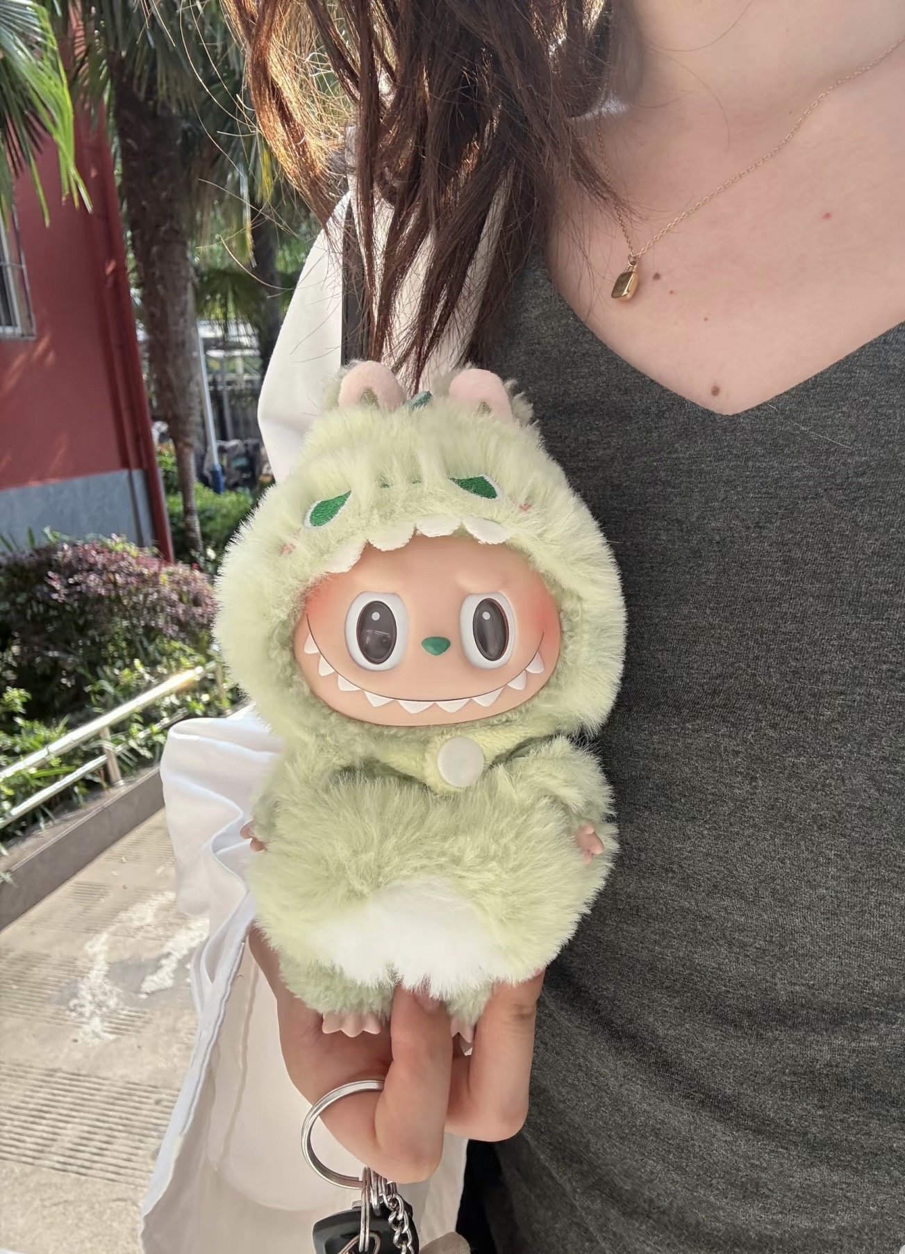 新品labubu衣服小恐龙鲨鱼蜜蜂娃衣拉布布搪胶套装毛绒玩偶套装
