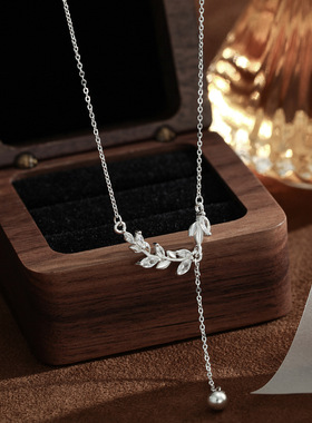 s999纯银轻奢项链百搭潮锁骨链女蝴蝶简约小众感毛衣链饰品