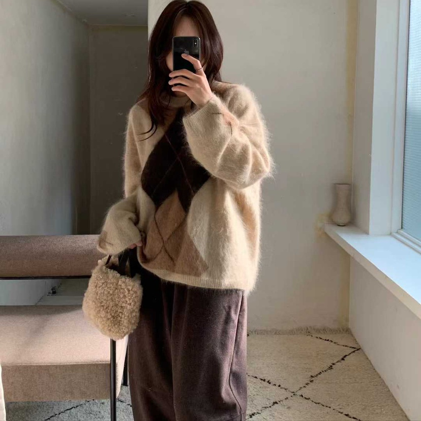 1968学院风菱格浣熊毛衣